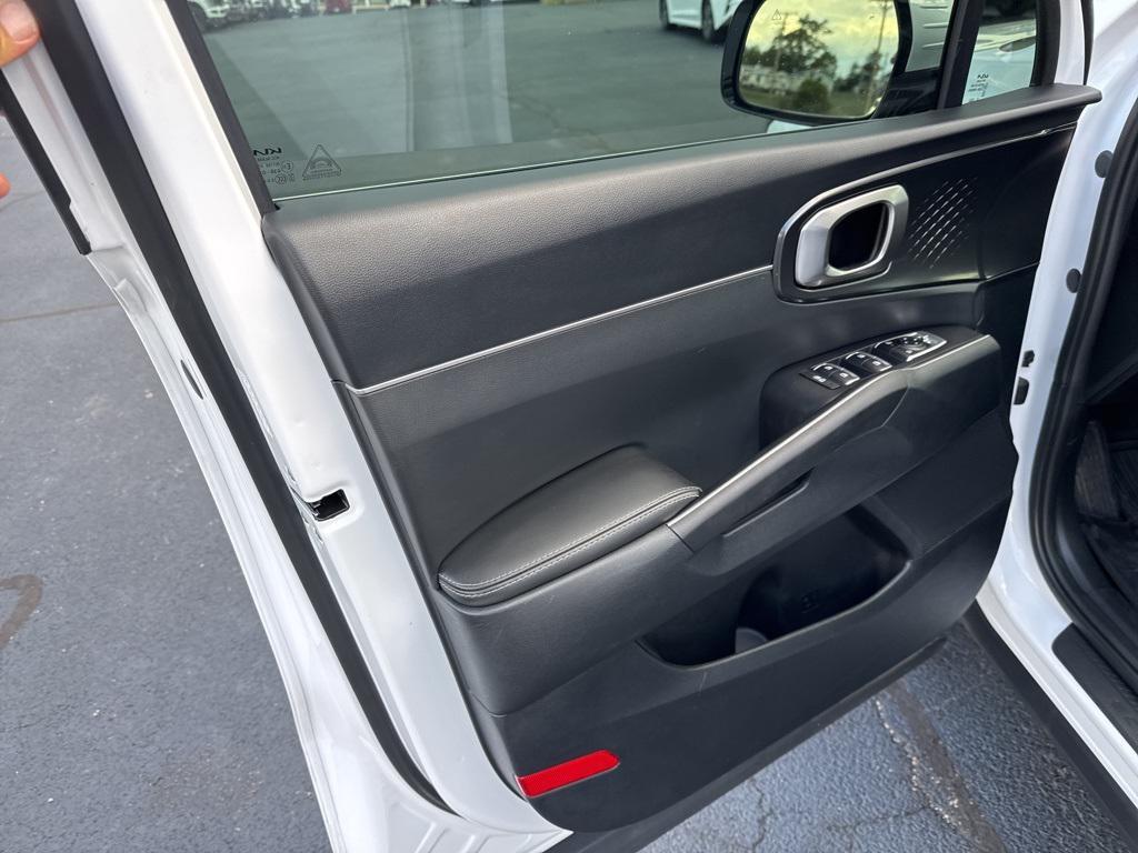 used 2025 Kia Sorento car, priced at $36,765