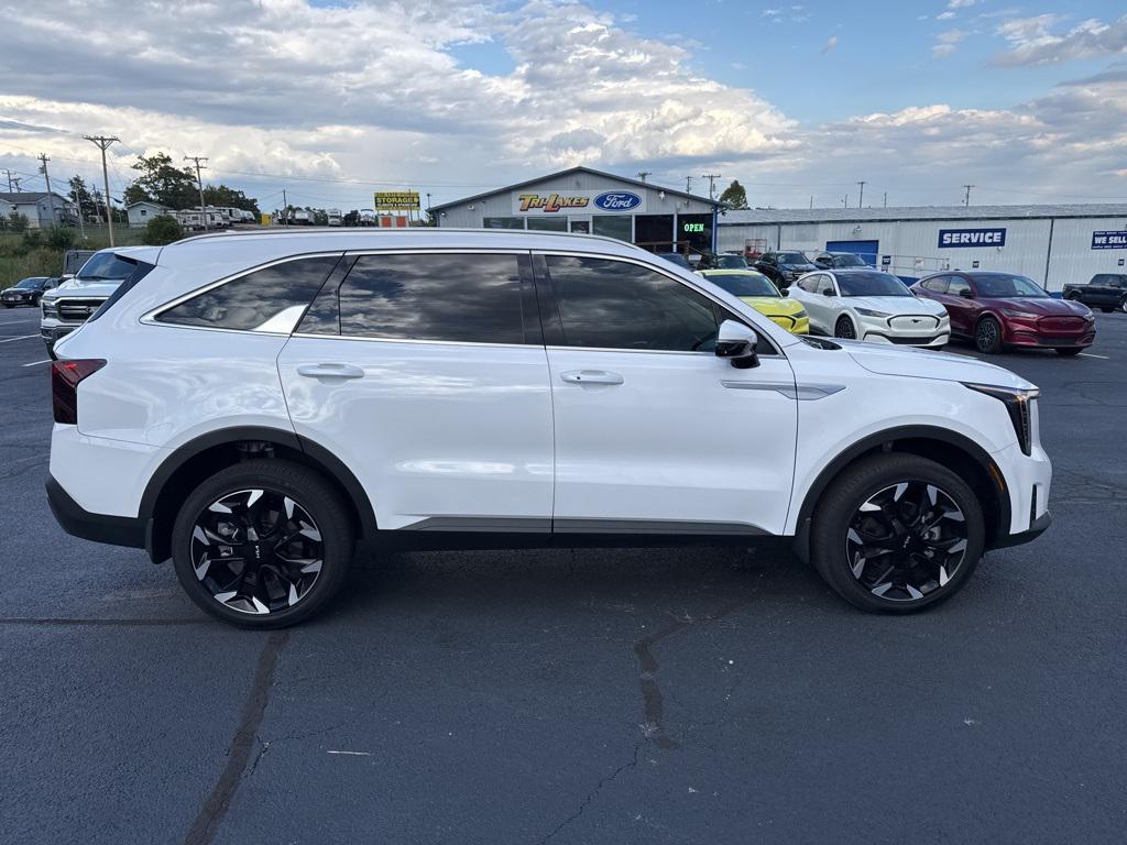 used 2025 Kia Sorento car, priced at $36,765