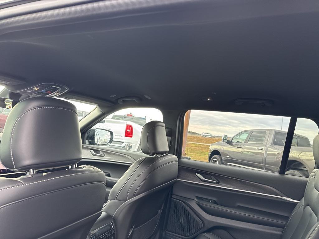 new 2025 Jeep Grand Cherokee L car, priced at $52,545