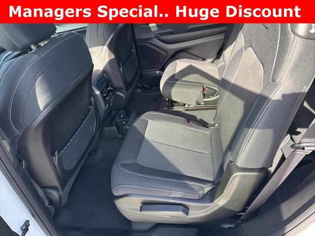 new 2025 Jeep Grand Cherokee L car, priced at $44,325