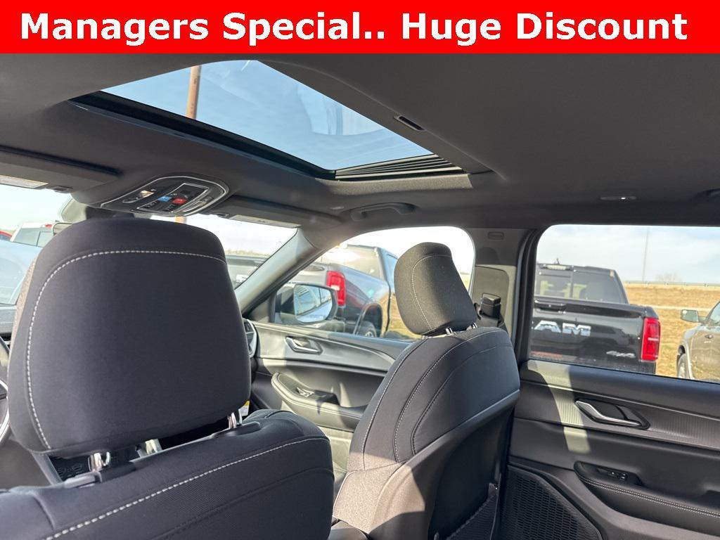 new 2025 Jeep Grand Cherokee L car, priced at $43,125