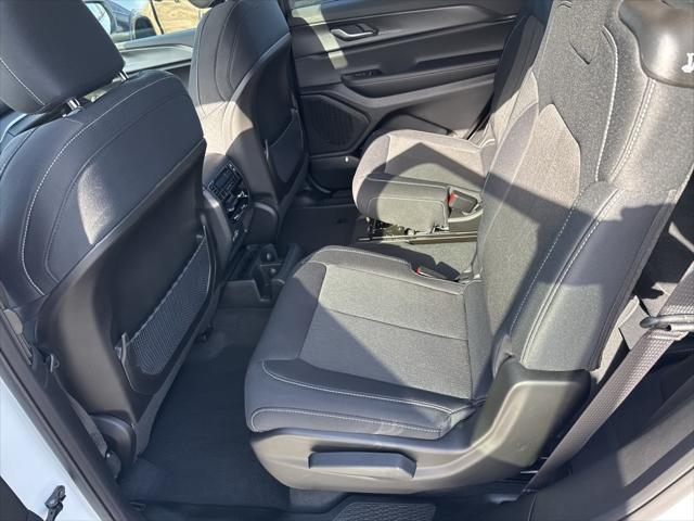 new 2025 Jeep Grand Cherokee L car, priced at $43,525