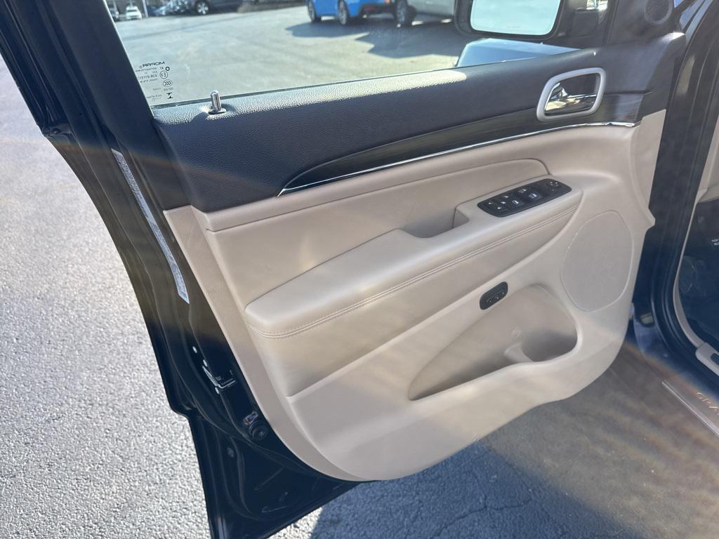 used 2021 Jeep Grand Cherokee car, priced at $23,304