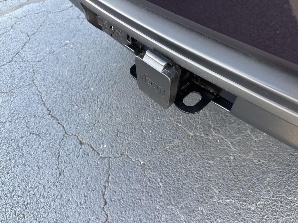 used 2021 Jeep Grand Cherokee car, priced at $23,304