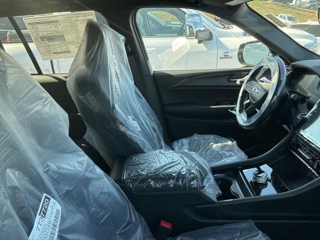 new 2025 Jeep Grand Cherokee car, priced at $47,970