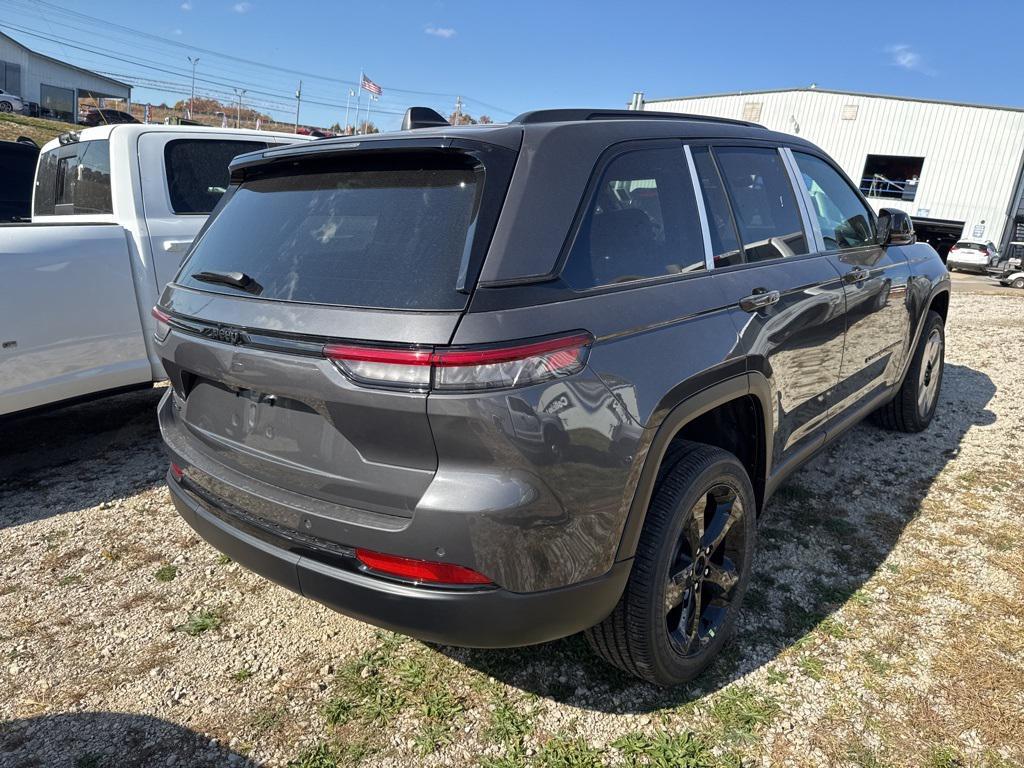 new 2025 Jeep Grand Cherokee car, priced at $47,970
