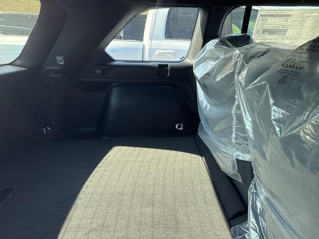 new 2025 Jeep Grand Cherokee car, priced at $47,970