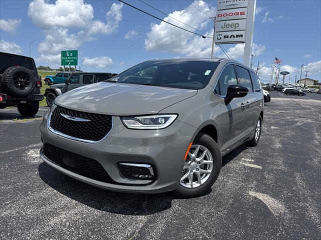 new 2025 Chrysler Pacifica car, priced at $52,760