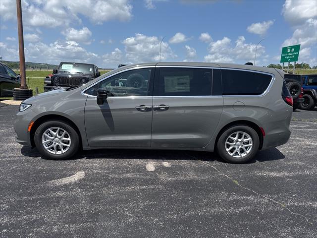 new 2025 Chrysler Pacifica car, priced at $52,760