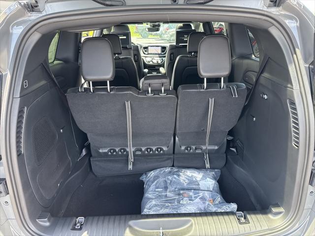new 2025 Chrysler Pacifica car, priced at $52,760