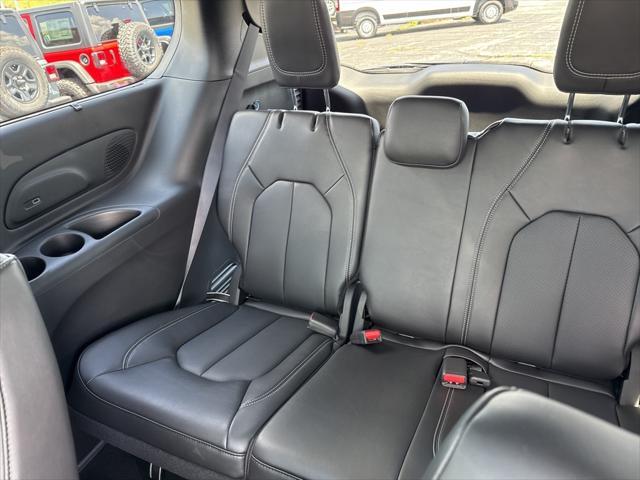 new 2025 Chrysler Pacifica car, priced at $52,760