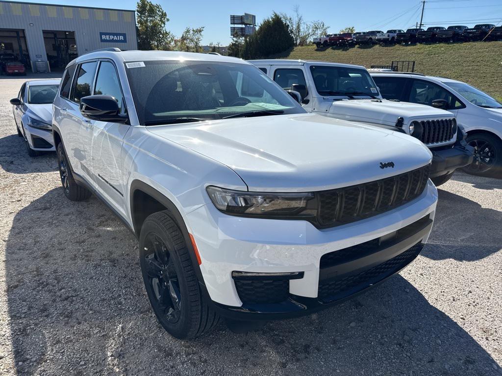 new 2025 Jeep Grand Cherokee L car, priced at $51,620