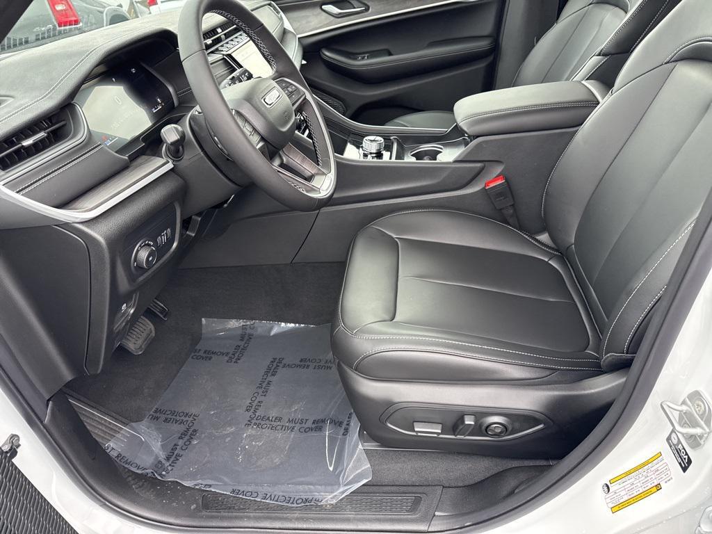 new 2025 Jeep Grand Cherokee L car, priced at $51,620