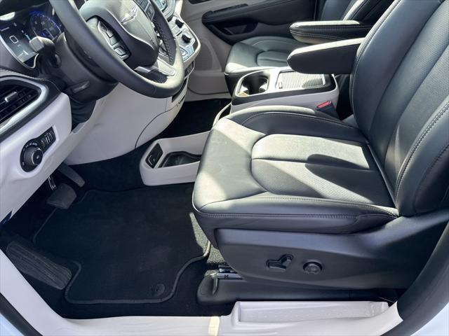 used 2024 Chrysler Pacifica car, priced at $36,164