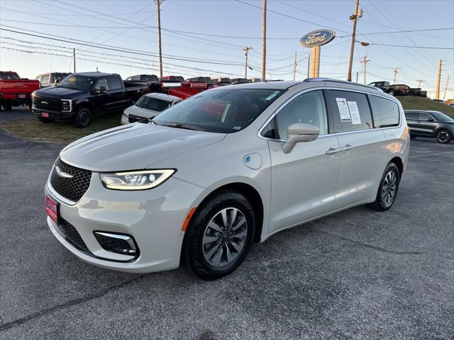 used 2021 Chrysler Pacifica Hybrid car, priced at $22,193