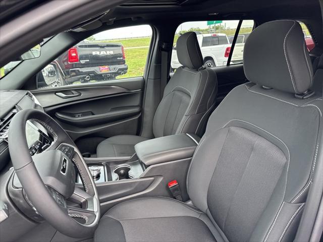 new 2025 Jeep Grand Cherokee car, priced at $44,170
