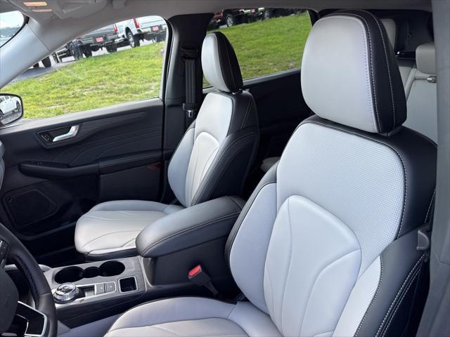 new 2025 Ford Escape PHEV car, priced at $44,115