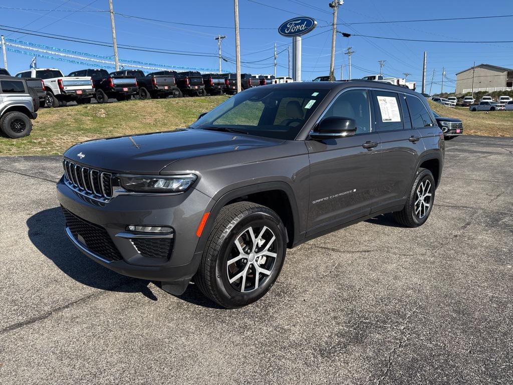 used 2024 Jeep Grand Cherokee car, priced at $37,086