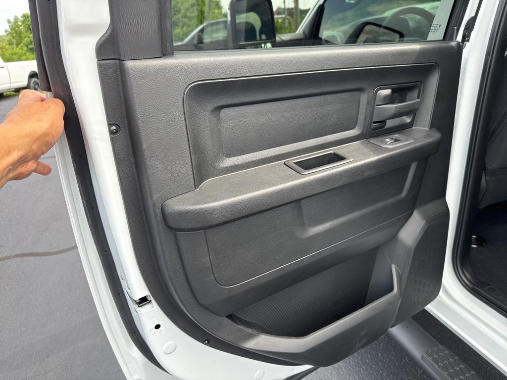 new 2025 Ram 3500 car, priced at $54,348