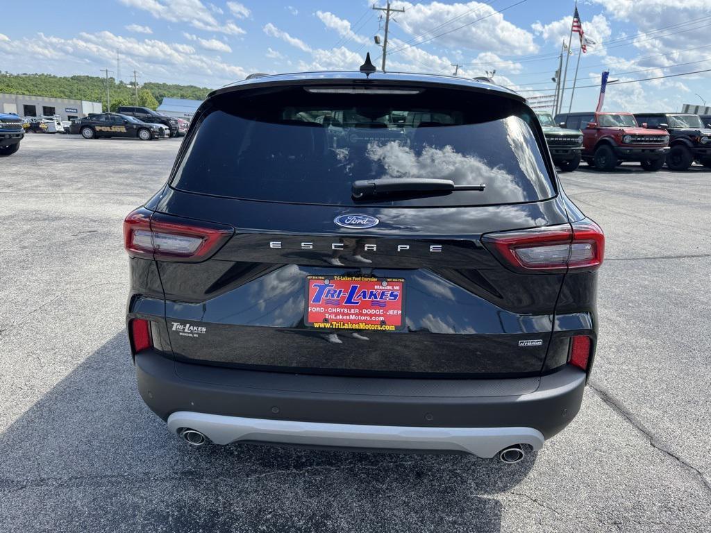 new 2025 Ford Escape PHEV car, priced at $38,229