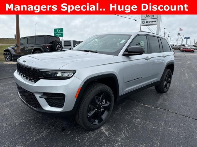 new 2025 Jeep Grand Cherokee car, priced at $48,175