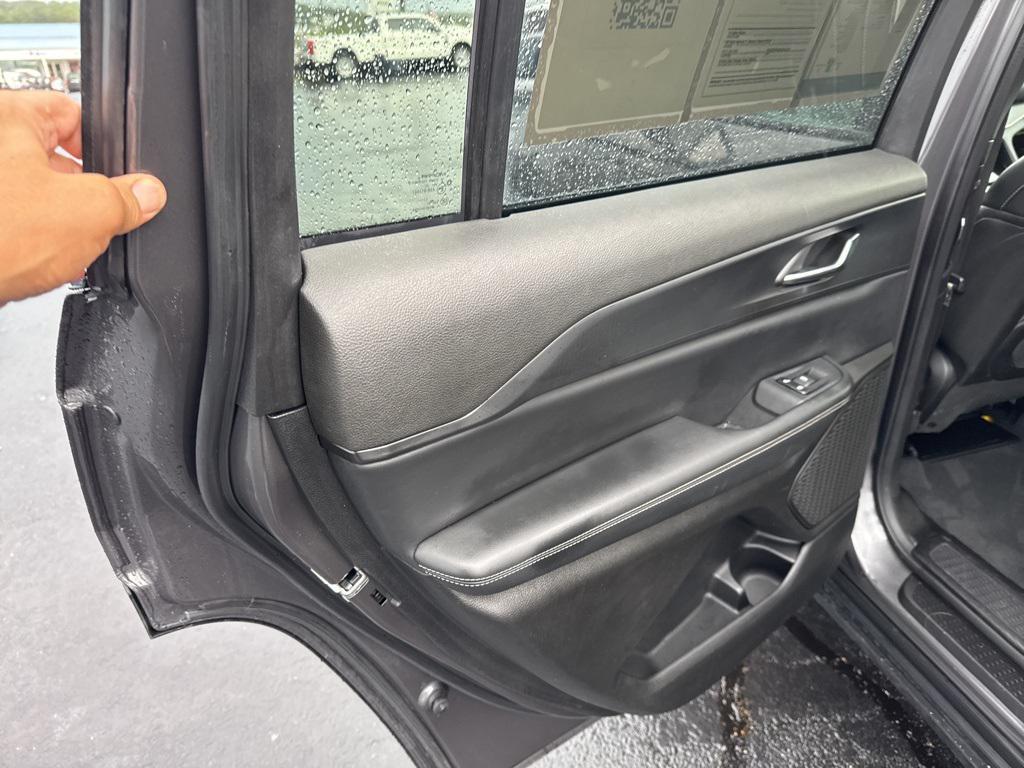 used 2024 Jeep Grand Cherokee L car, priced at $31,506