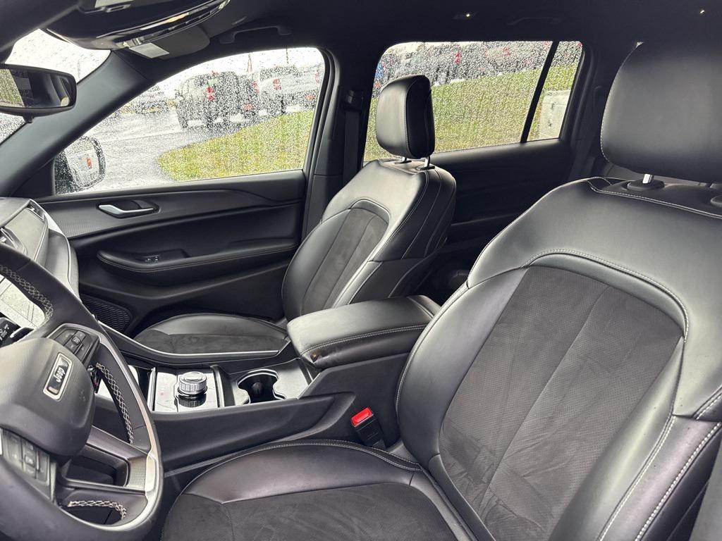 used 2024 Jeep Grand Cherokee L car, priced at $31,506