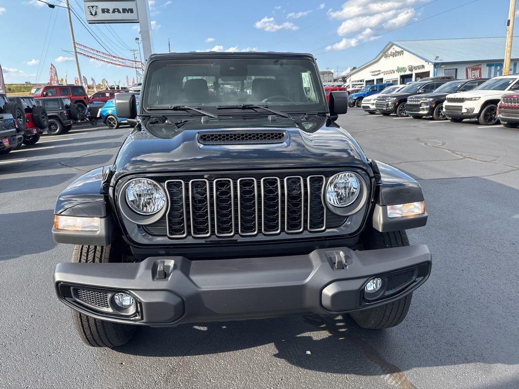 new 2025 Jeep Gladiator car, priced at $48,190