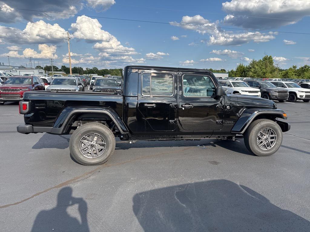 new 2025 Jeep Gladiator car, priced at $48,190
