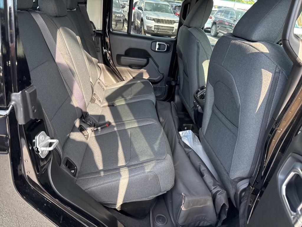 new 2025 Jeep Gladiator car, priced at $48,190
