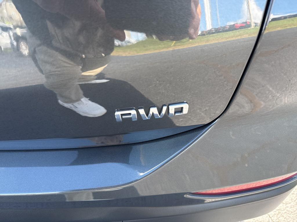 used 2021 Chevrolet Equinox car, priced at $20,476