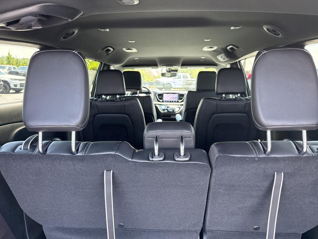 new 2025 Chrysler Pacifica car, priced at $44,325