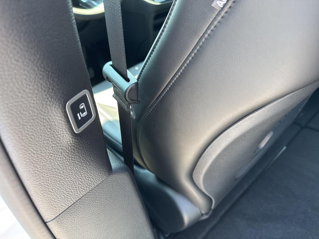 new 2025 Chrysler Pacifica car, priced at $44,325