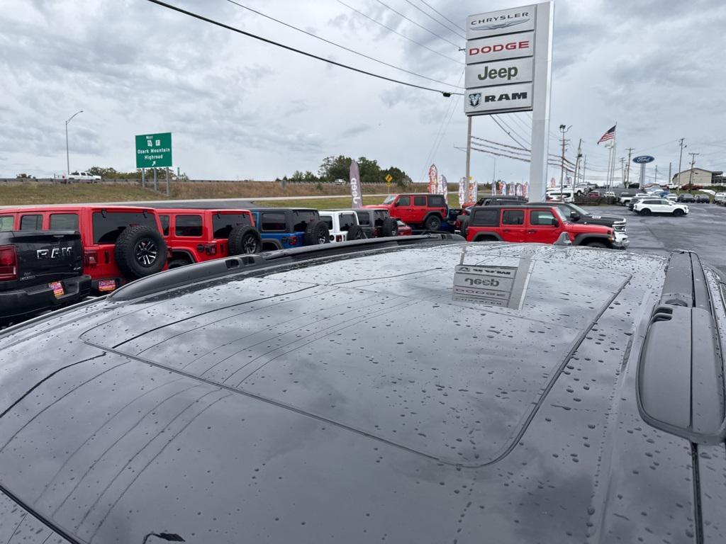 new 2026 Chrysler Pacifica car, priced at $55,620