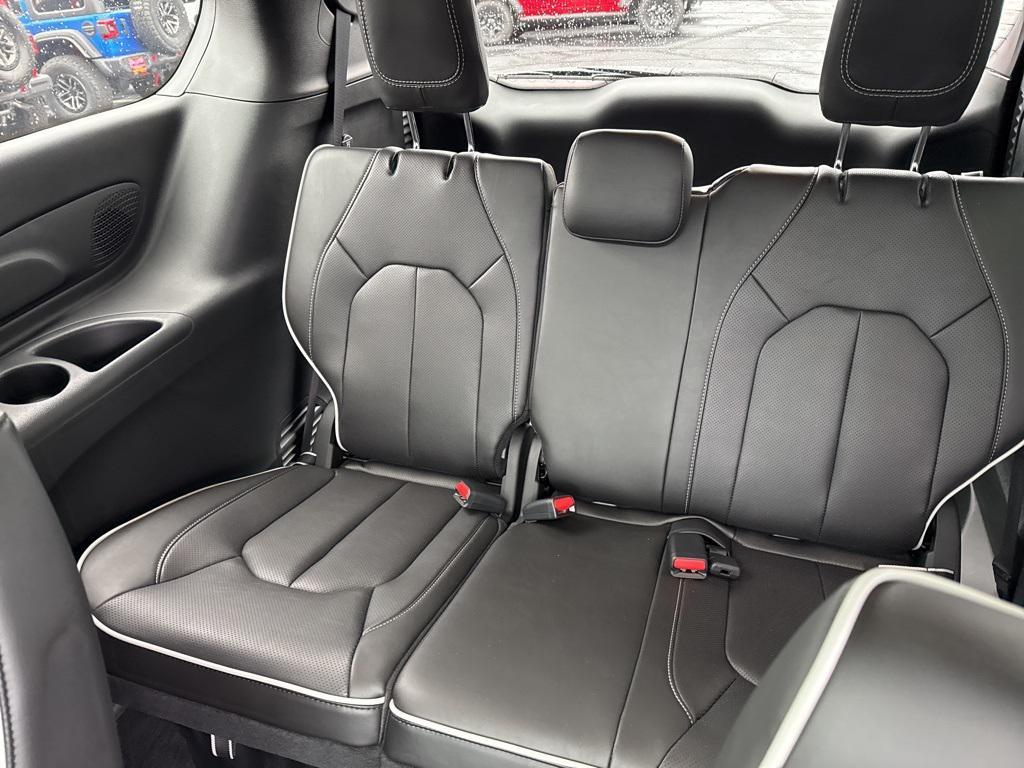 new 2026 Chrysler Pacifica car, priced at $55,620