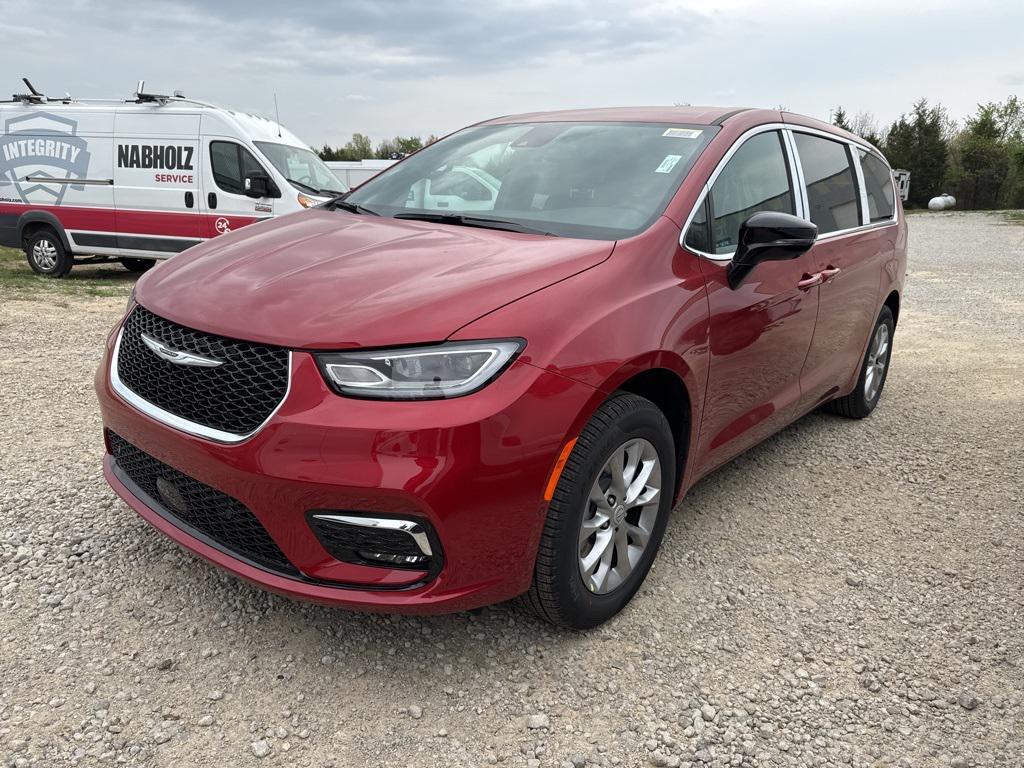 new 2025 Chrysler Pacifica car, priced at $47,515