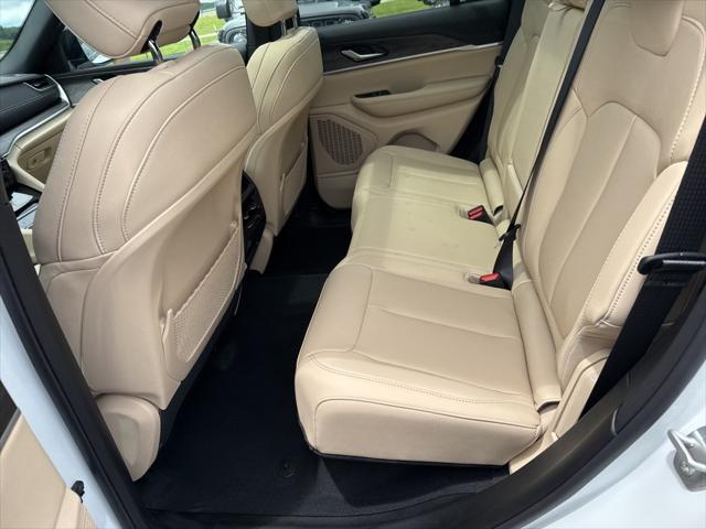 new 2025 Jeep Grand Cherokee car, priced at $52,140