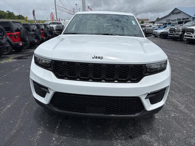 new 2025 Jeep Grand Cherokee car, priced at $52,140