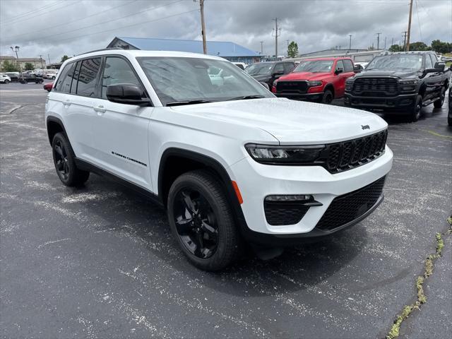 new 2025 Jeep Grand Cherokee car, priced at $52,140