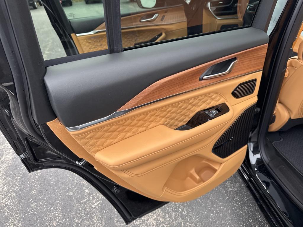 new 2025 Jeep Grand Cherokee car, priced at $63,355
