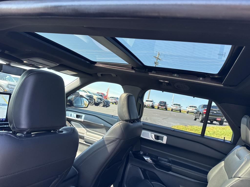 used 2022 Ford Explorer car, priced at $32,093