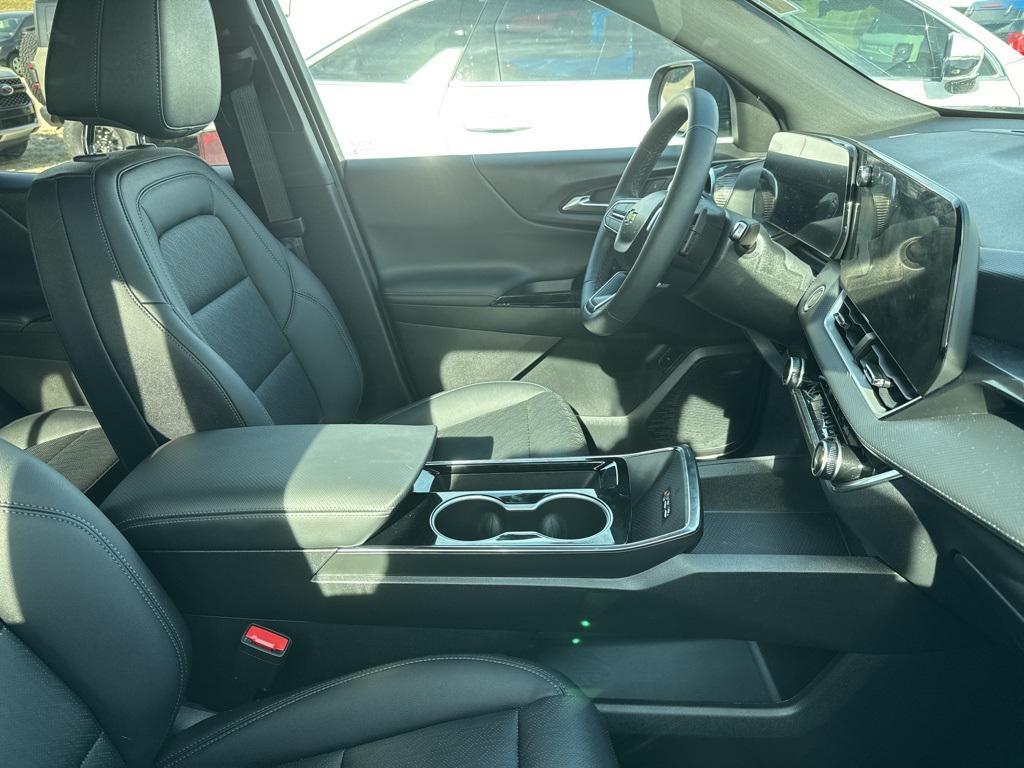 used 2025 Chevrolet Equinox car, priced at $33,778