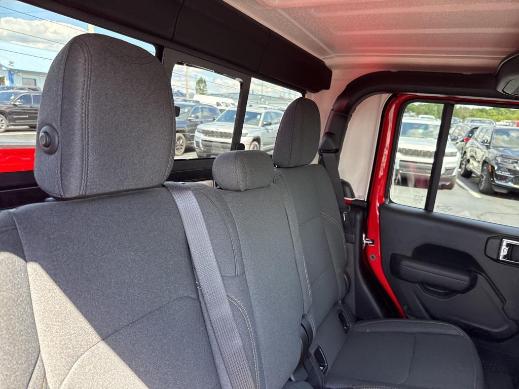 new 2025 Jeep Gladiator car, priced at $47,920