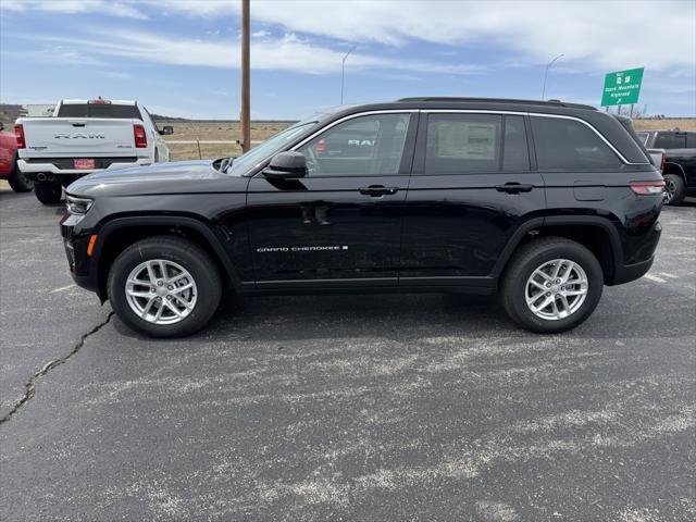 new 2025 Jeep Grand Cherokee car, priced at $42,970