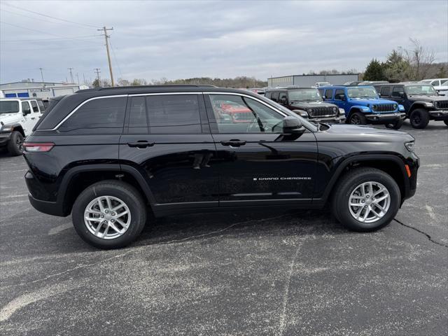 new 2025 Jeep Grand Cherokee car, priced at $42,970
