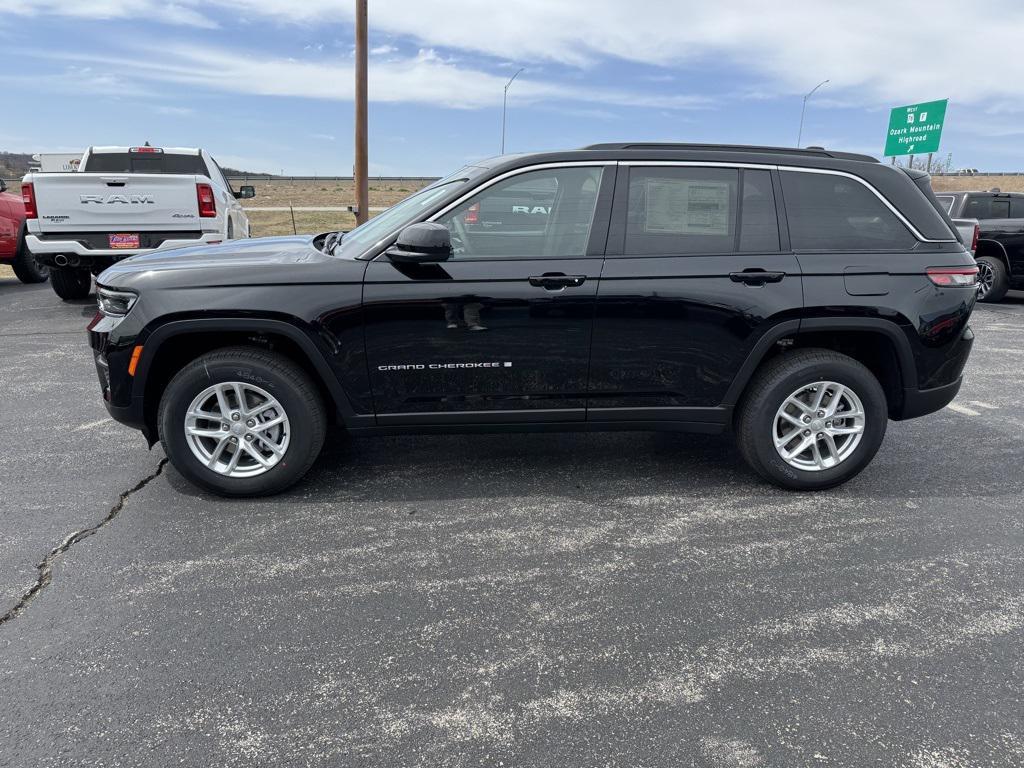 new 2025 Jeep Grand Cherokee car, priced at $42,670