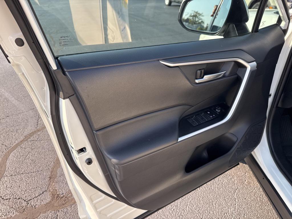 used 2022 Toyota RAV4 Hybrid car, priced at $32,113