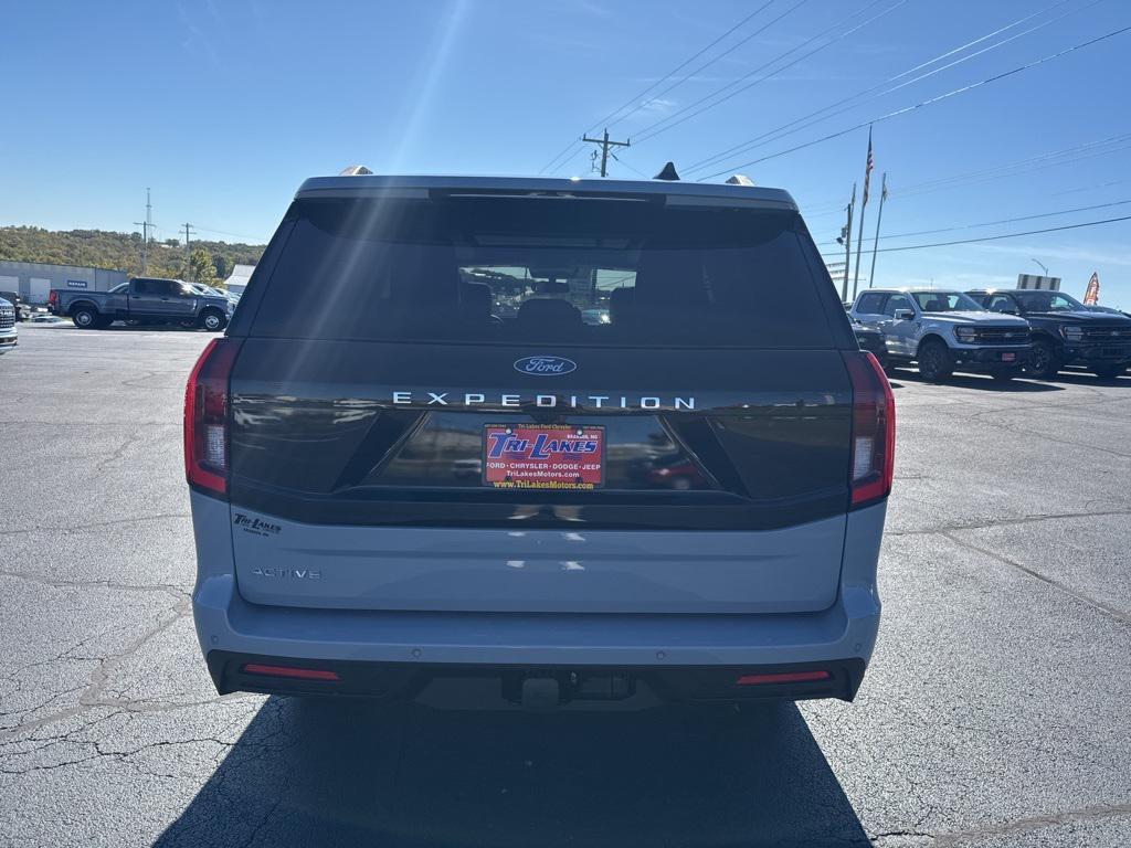 new 2025 Ford Expedition car, priced at $68,958