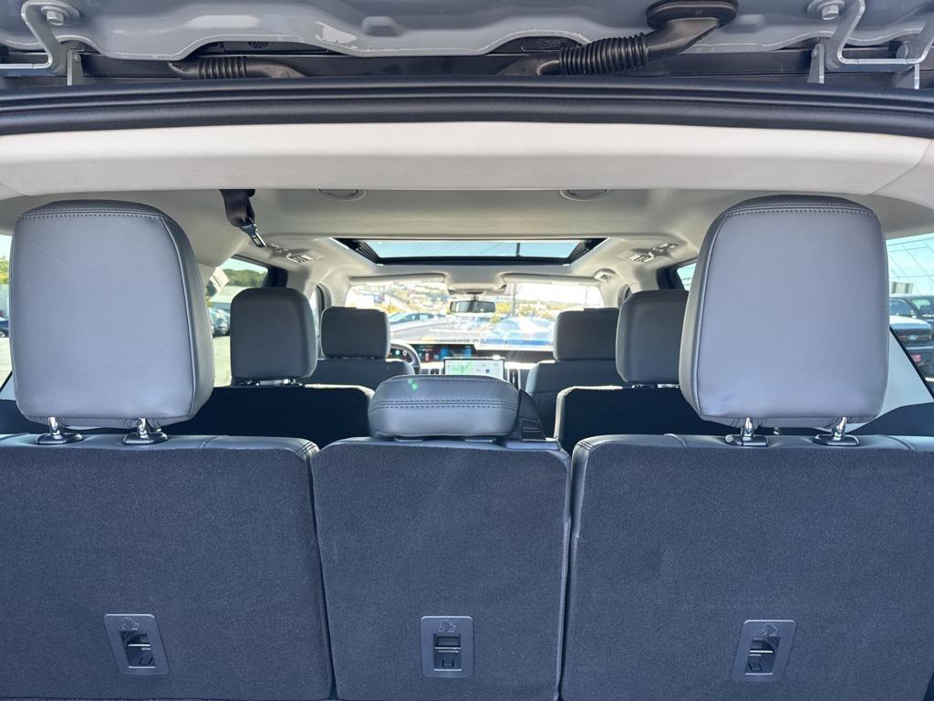 new 2025 Ford Expedition car, priced at $68,958