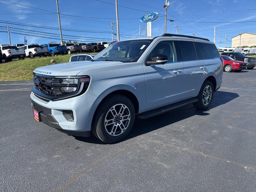 new 2025 Ford Expedition car, priced at $68,958